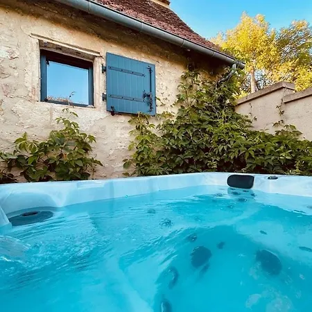 Le Logis De Saint-chamassy, Romantique Avec Jacuzzi Et Piscine Saint-Chamassy