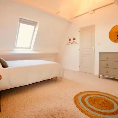 Le Logis De Saint-chamassy, Romantique Avec Jacuzzi Et Piscine Saint-Chamassy