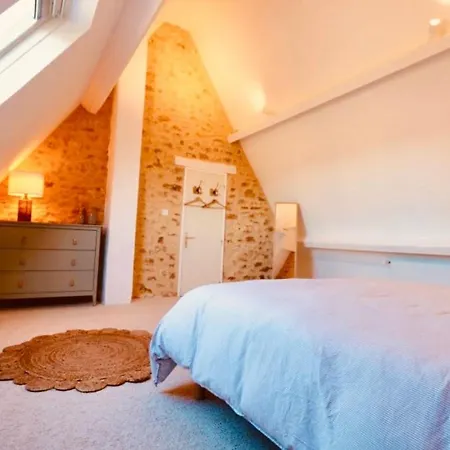 Le Logis De Saint-chamassy, Romantique Avec Jacuzzi Et Piscine
