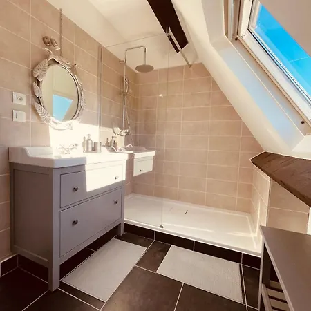Le Logis De Saint-chamassy, Romantique Avec Jacuzzi Et Piscine בית נופש *